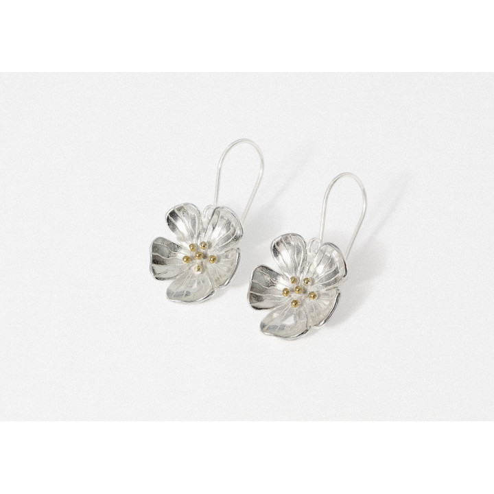 Hilla Earrings – Hanging Design Inspired by Cloudberry Flower