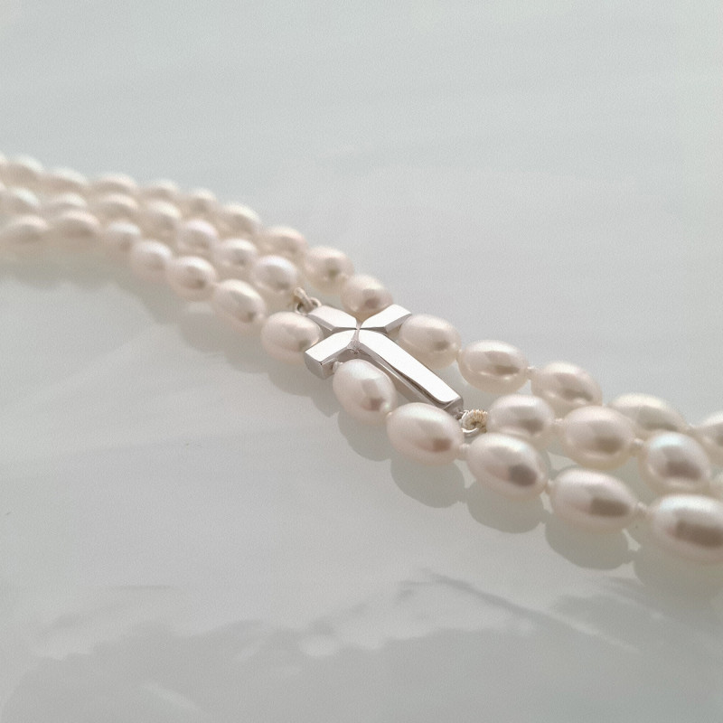 Cross bracelet - white
