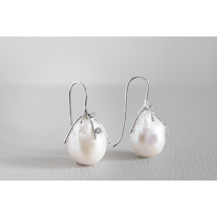 Diamond pearl earrings