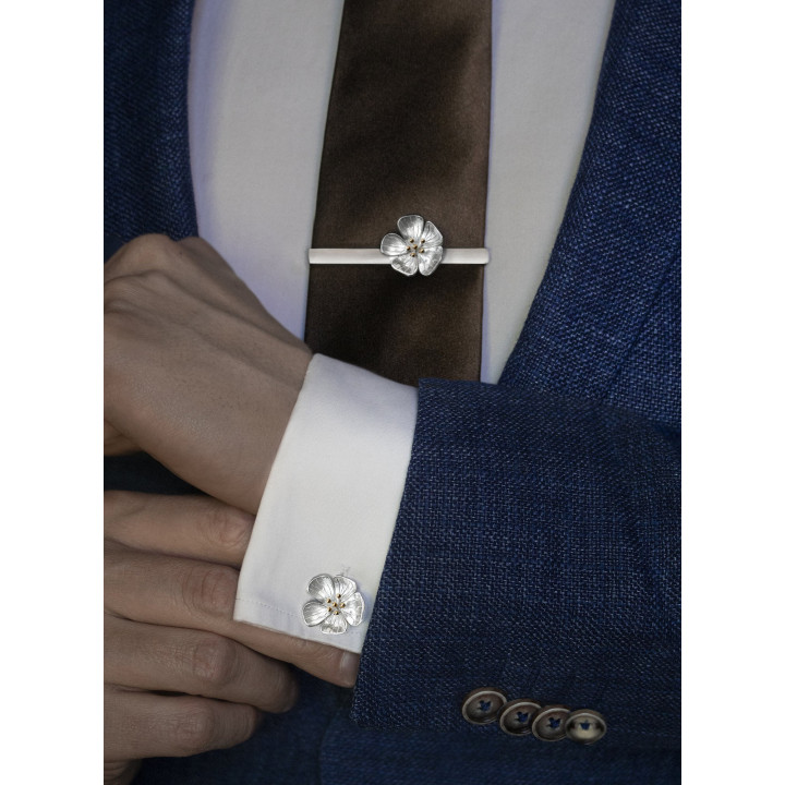 Hilla Tie Clip Paired with Matching Cufflinks