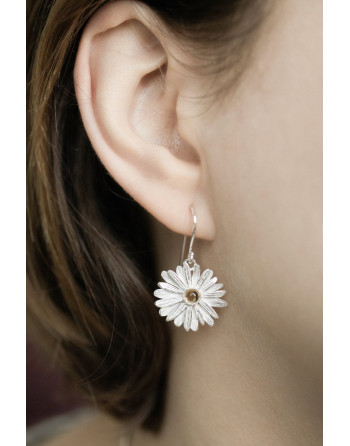 Daisy hanging earrings