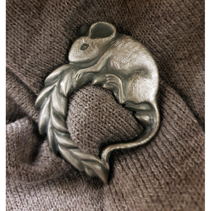 Mouse brooch